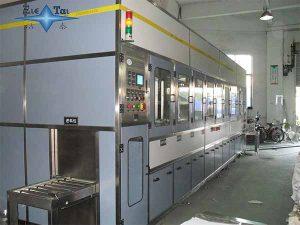 超聲波清洗設備的三大優勢特點