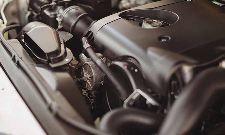 如何快速清洗汽車發動機上面的油污和積碳？