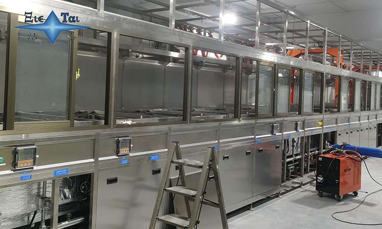 超聲波清洗機(jī)如何有效去除油污：原理、方法與適用清洗劑選擇